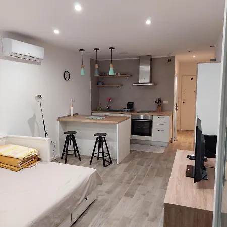 Nice And Modern Apartment Emili Split Exterior photo